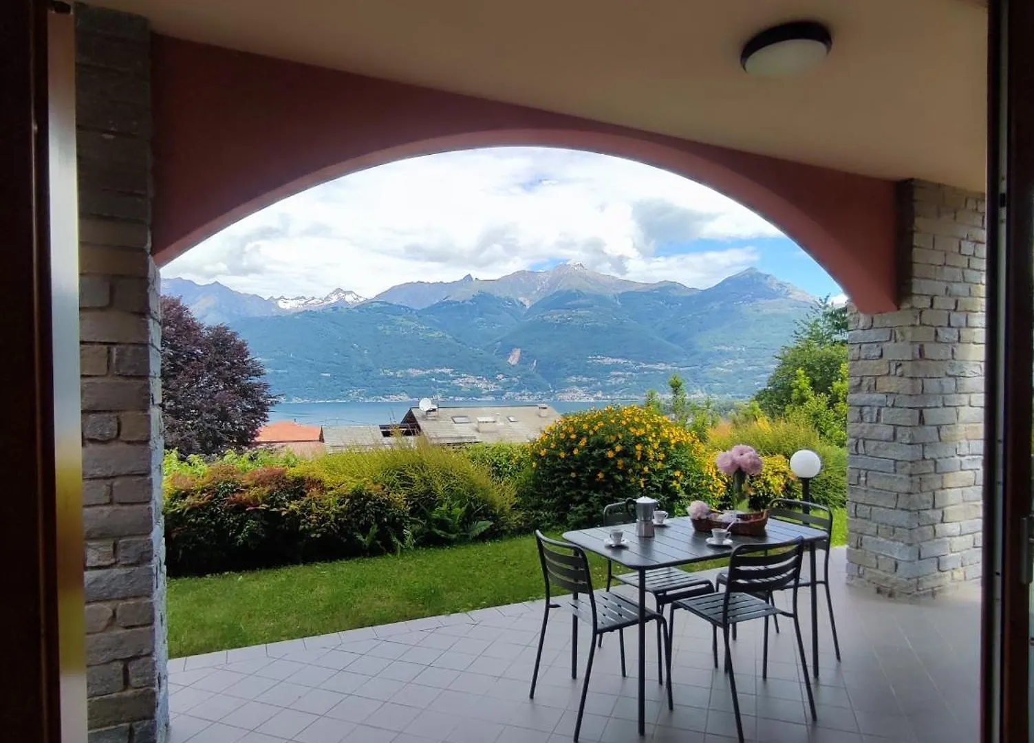 Casa Relax Sul Lago Di Como Colico Apartment