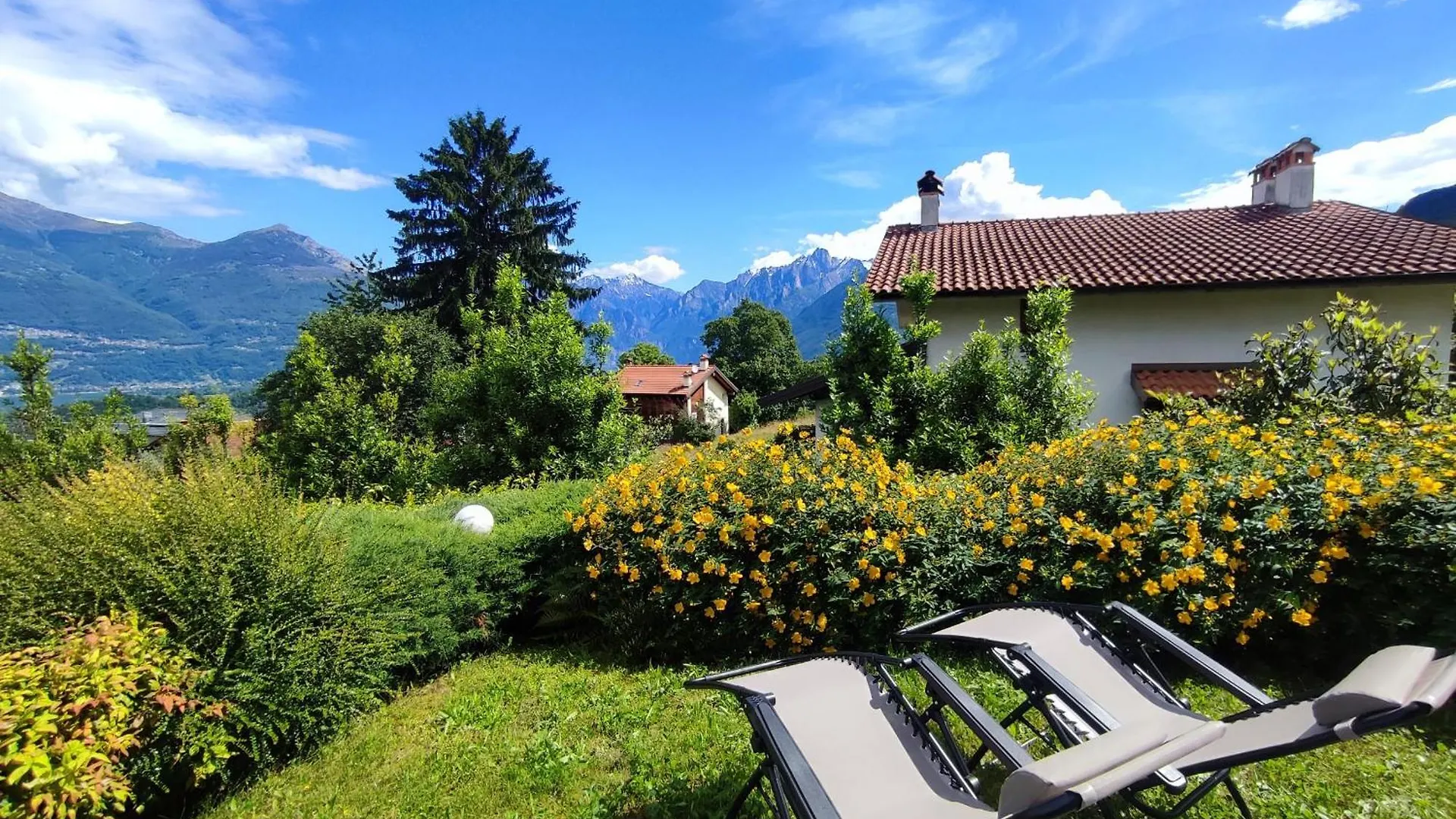 Casa Relax Sul Lago Di Como Colico 0*,  Italy