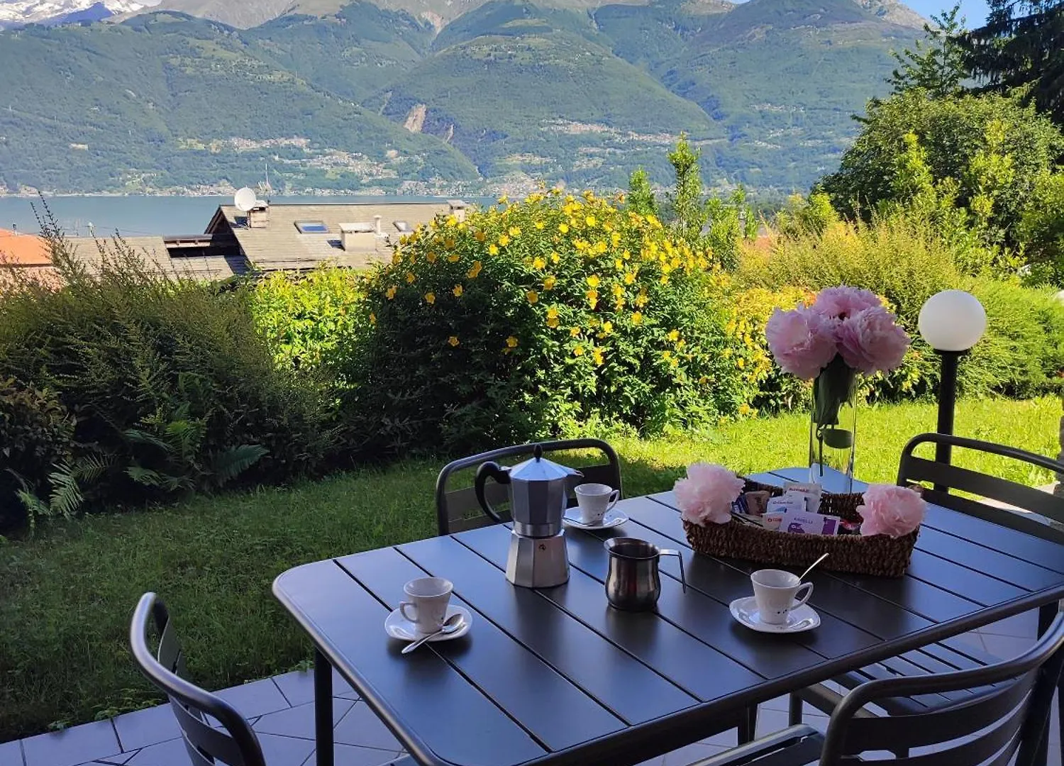 Casa Relax Sul Lago Di Como Colico Apartment