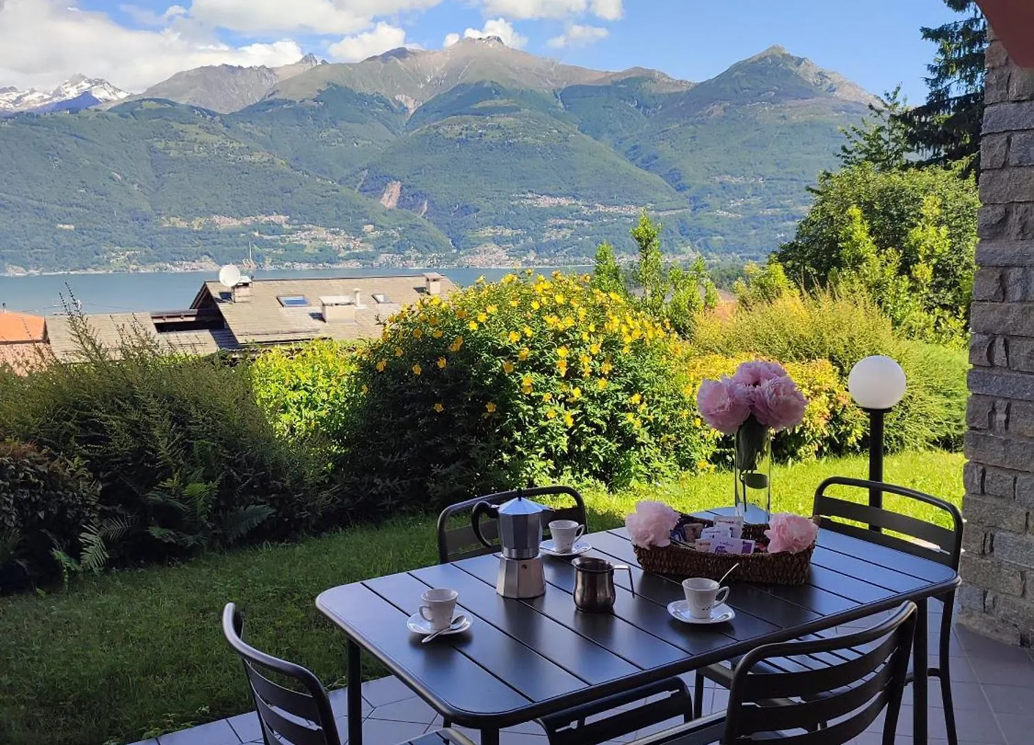 Casa Relax Sul Lago Di Como Colico Italy